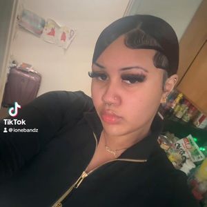 Meet your Posher, Ione